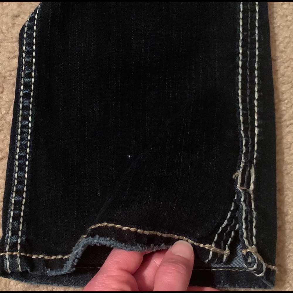 Silver Jeans Co - image 6